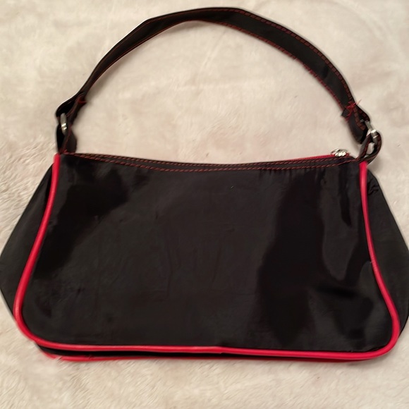 ⭐️Host Pick⭐️ Esprit vintage black & red nylon purse - Picture 7 of 15